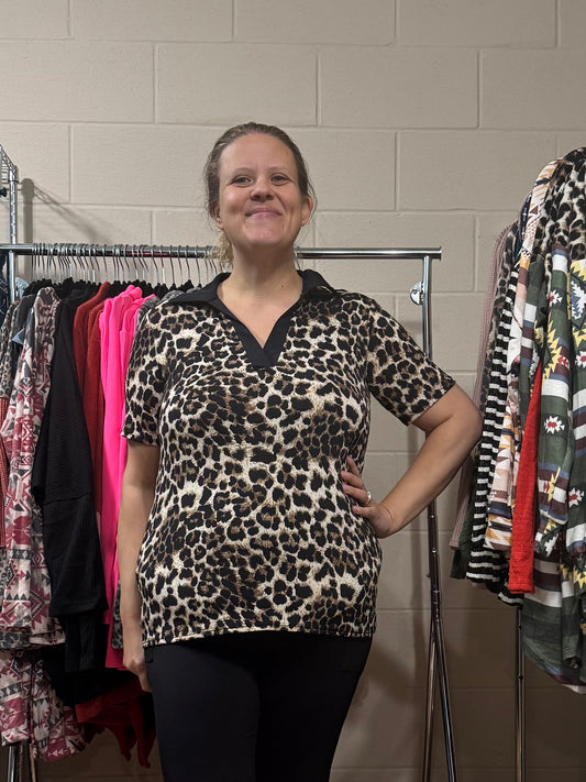 Cheetah Top with Black Collar